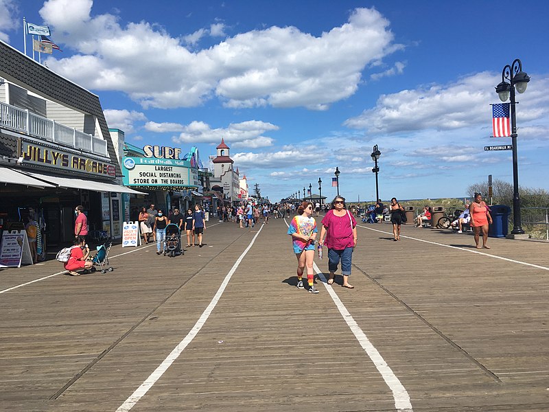 File:Ocean City NJ boardwalk looking north at 12th Street.jpeg