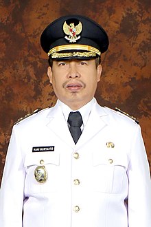 Official Portrait of Hari Wuryanto, Vice Regent of Madiun.jpg