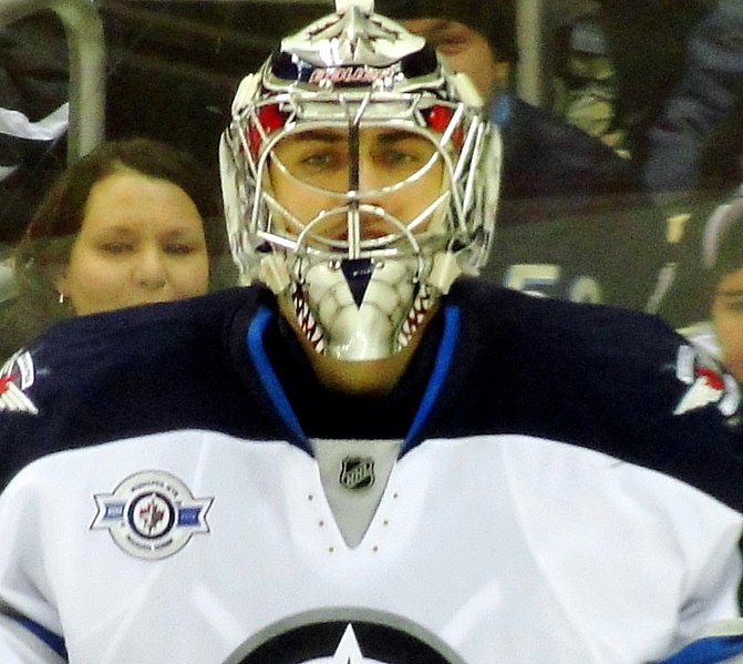 File:Ondrej Pavelec Jets 2012-02-11 (cropped).JPG