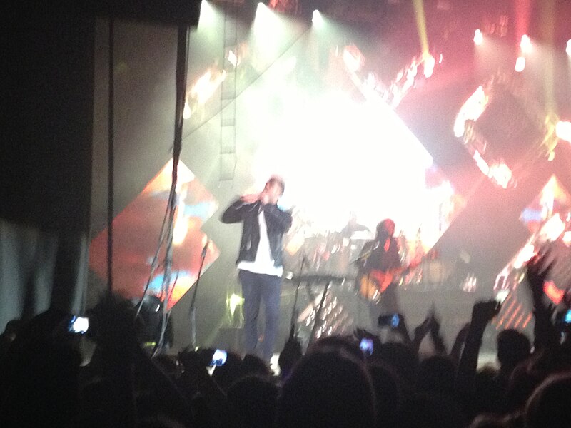 File:OneRepublic 20130413 031.JPG