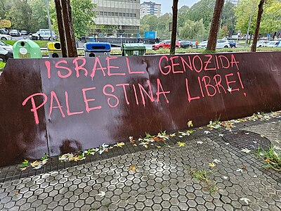 Palestinaren aldeko pintada bat Donostian