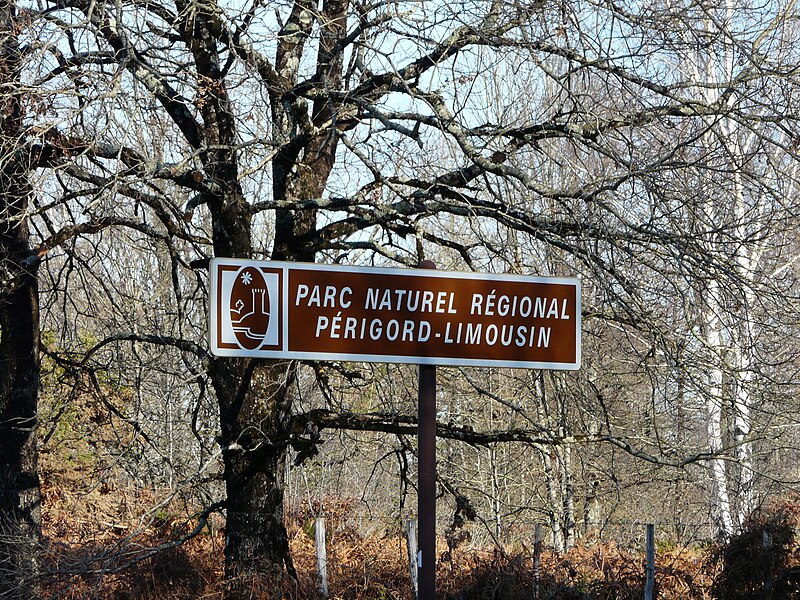 File:Panneau parc naturel Périgord-limousin (1).JPG