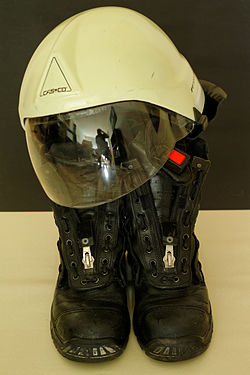 Persoenliche Schutzausruestung Helm und Stiefel S3, Hof, Deutschland