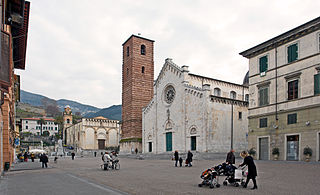 <span class="mw-page-title-main">Pietrasanta</span> Comune in Tuscany, Italy