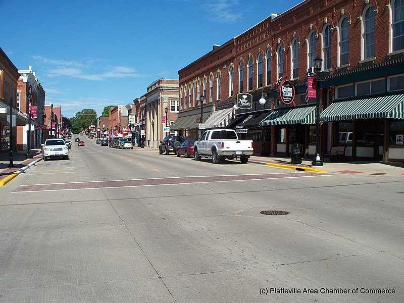 File:Platteville's Main Street.JPG