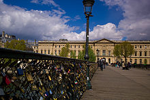 Paris: after the Pont des Arts, the love locks will be removed in  Montmartre 