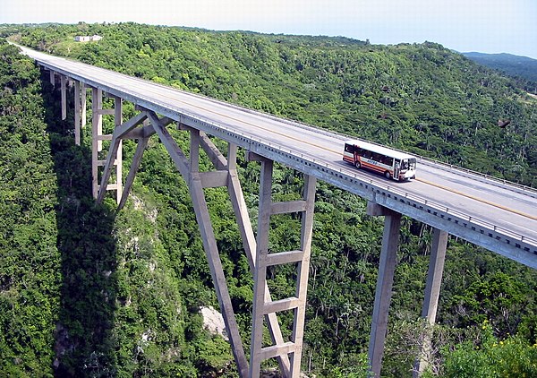 Bacunayagua Bridge (Puente de Bacunayagua)