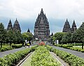 Prambanan-tempelet på Java frå 800-talet er vigd til trimurtien.