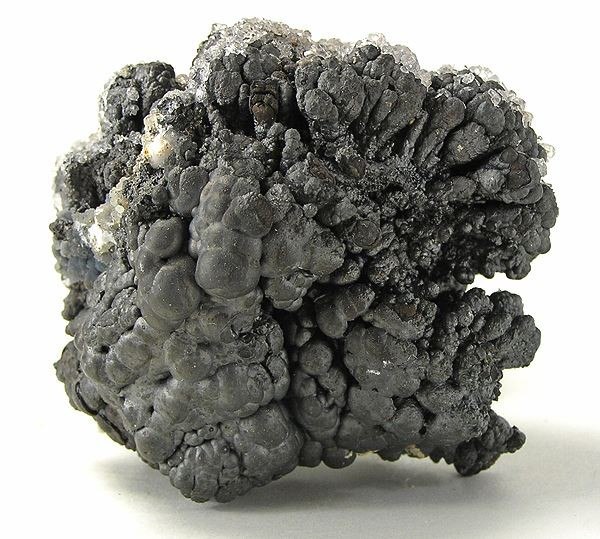 Manganese ore – psilomelane (size: 6.7 × 5.8 × 5.1 cm)
