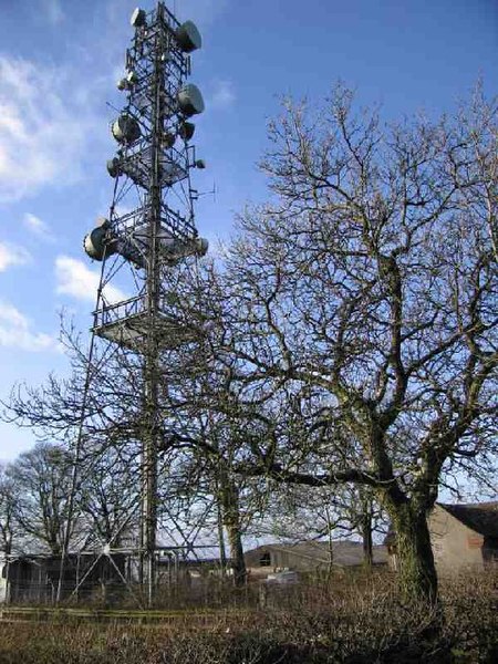 File:Radio Relay on the Mendips - geograph.org.uk - 92190.jpg