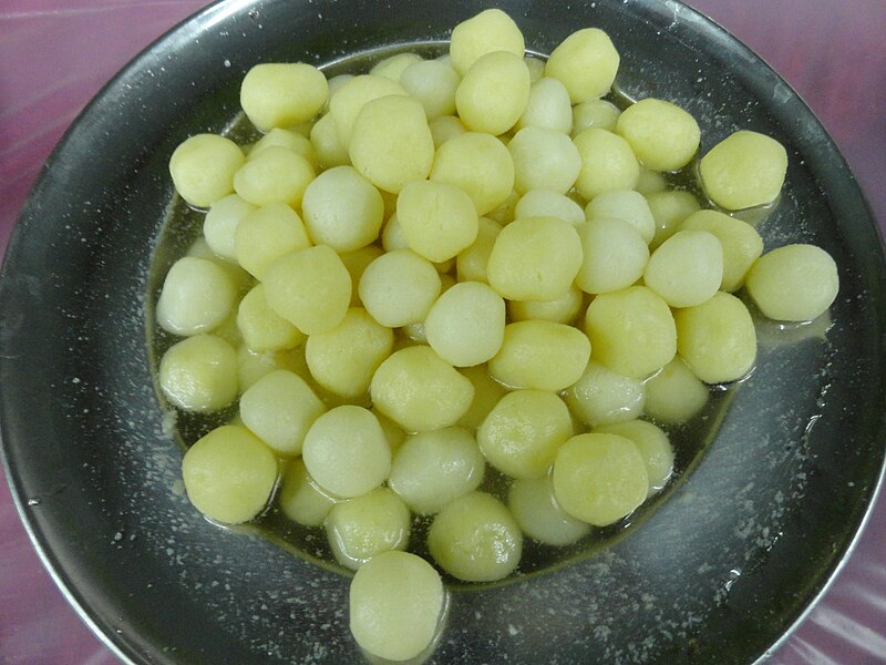 File:Rasagulla sweet 27.11.13. (2).JPG