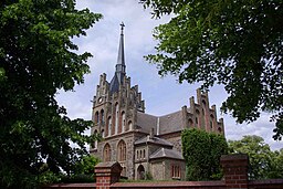 Rietz-Neuendorf in Brandenburg. Im Ortsteil Herzberg steht diese Kirche, sie steht unter Denkmalschutz.