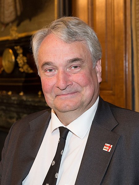 File:Robin Tilbrook 2017.jpg