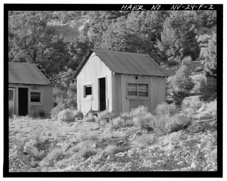 File:SOUTH VIEW OF NORTHWEST AND NORTHEAST SIDES (NORTH CORNER). NORTHWEST SIDE OF ASSAY OFFICE ON LEFT - Juniata Mill Complex, Mine Office, 22.5 miles Southwest of Hawthorne, HAER NEV,11-HAWT.V,1F-2.tif