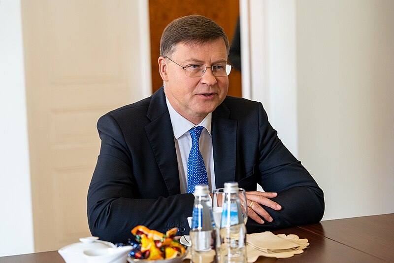 File:Saeimas priekšsēdētājs tiekas ar Eiropas Komisijas priekšsēdētājas izpildvietnieku - Valdis Dombrovskis.jpg