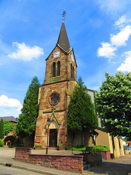 File:Schoeneck Église Saint-Joseph.jpg