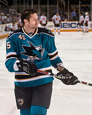 Fortune Salaire Mensuel de Jody Shelley Combien gagne t il d argent ? 2 216,00 euros mensuels