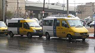 Ein Sammeltaxi ist internation