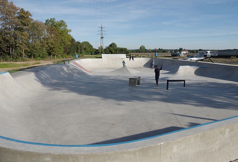 File:Skatepark Unna IMGP0867 smial wp.jpg