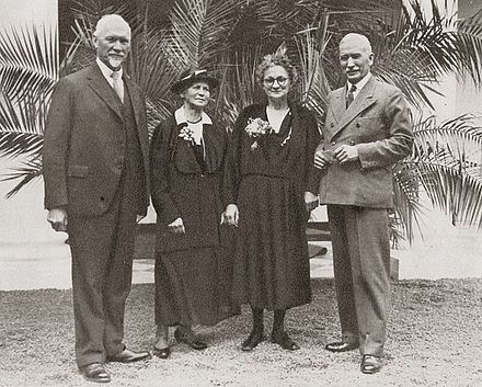 Jan Smuts, Mmes Hertzog et Smuts et James Barry Hertzog.