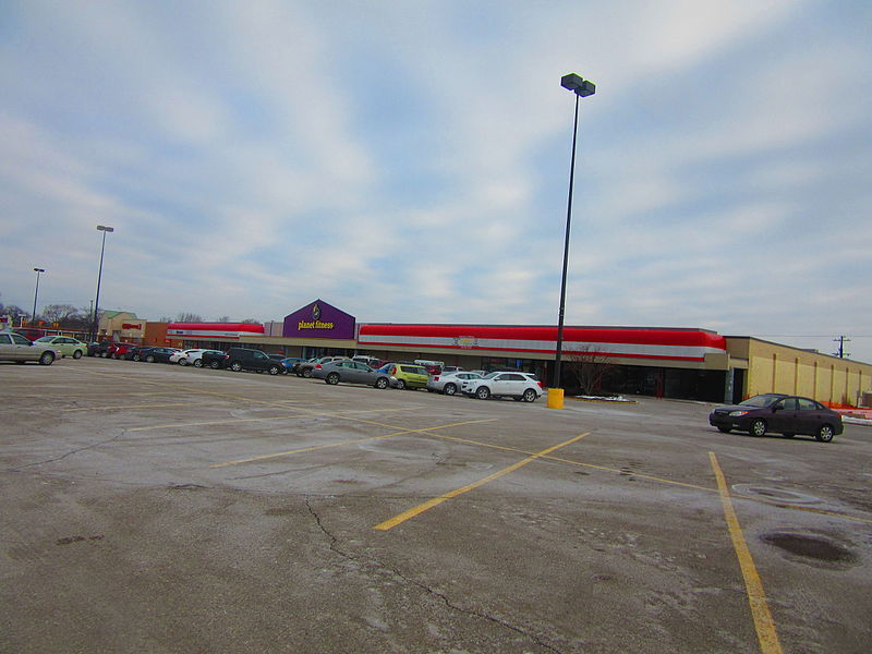 File:SouthgateShoppingCenterEurekaside.jpg