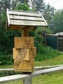 Čeština: Informační panel v sovinci v obci Borová Lada v okrese Prachatice, Jihočeský kraj. English: Information panel at the owl aviaries in the village of Borová Lada, Prachatice District, South Bohemian Region, Czech Republic.