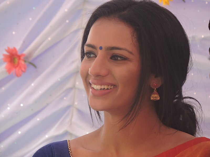 File:Sruthi Hariharan at Janapada Lokha.jpg