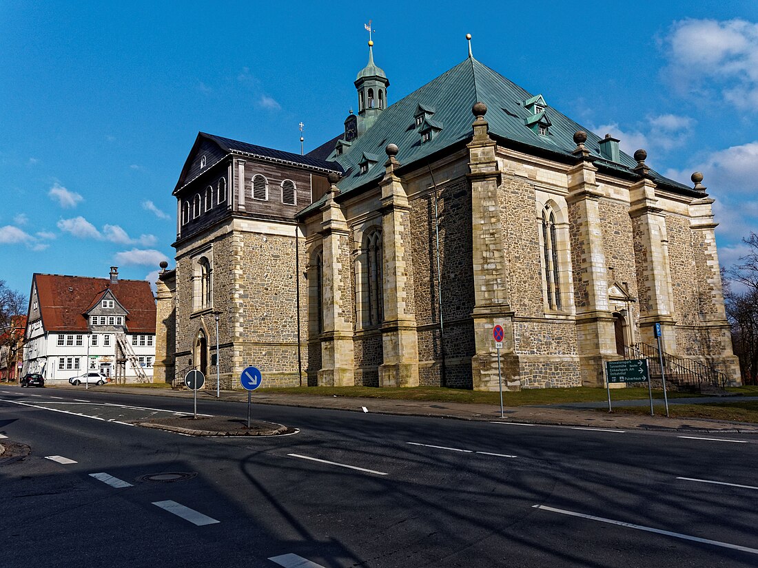 File:StSalvatorisZellerfeldSüdwest.jpg