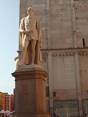 Statue of Alessandro Tassoni in Modena