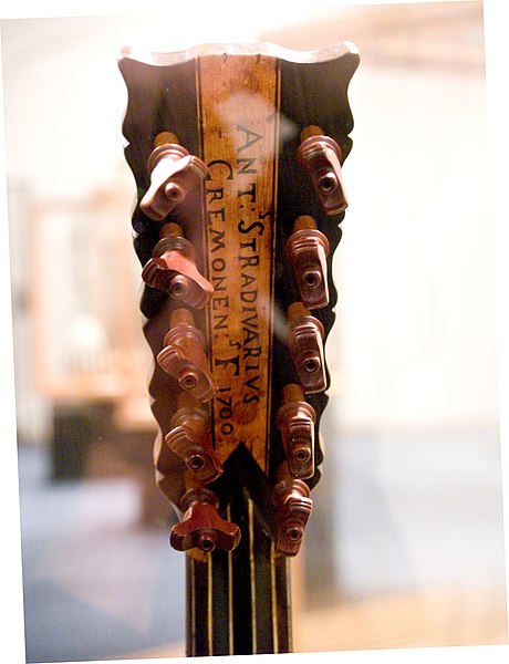 File:Stradivarius Guitar - 1700, headstock rear, National Music Museum, Vermillion.jpg