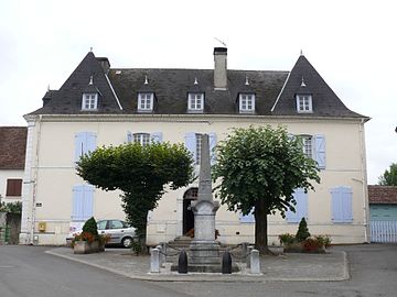 Súbor:Sus_-_mairie-école.jpg