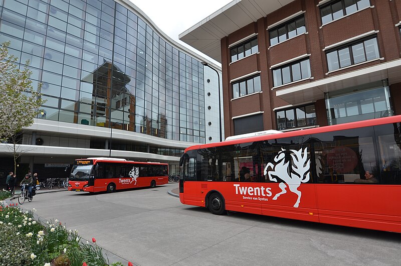 File:Syntus Twente buses Enschede 2019.jpg