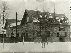 Iisalmen työväentalo 1910-1920-luvulla.