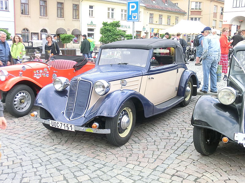 File:Tatra 75 cabrio - 1937 1.JPG