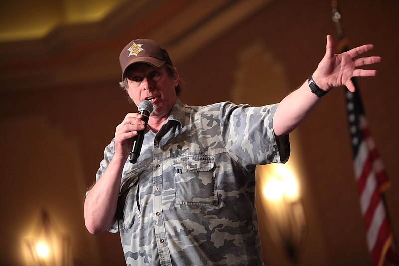 Archivo:Ted Nugent (16782768160).jpg