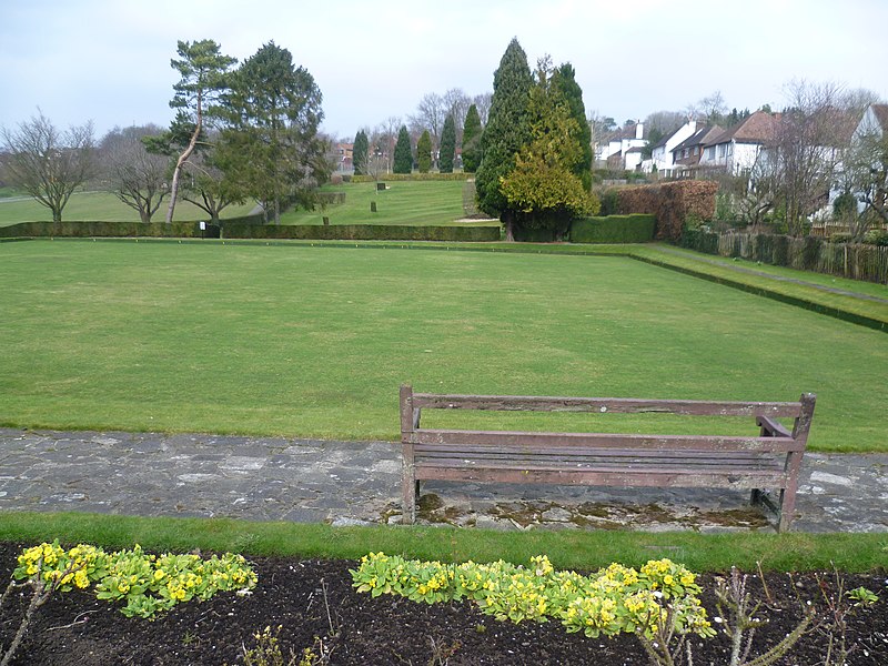 File:The bowling green at Coulsdon Memorial Ground - geograph.org.uk - 3386641.jpg