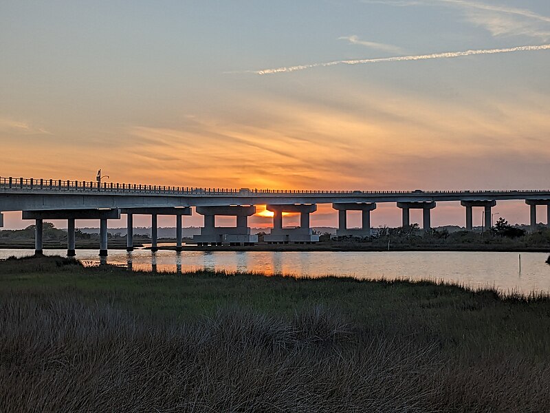 File:Topsail Beach 11.jpg