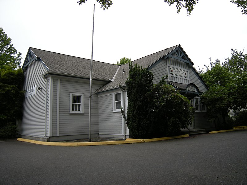 File:Tukwila Library 01.jpg