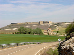 Paisaje; en primer términa ermita de La Anunciada.