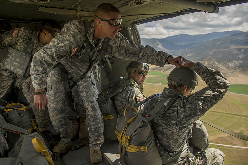 File:Utah National Guard Parachute Training 140814-F-SP601-015.jpg