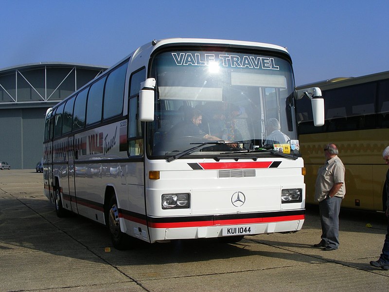 File:Vale Travel KUI 1044.jpg