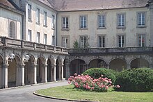 La cour de l'ancien hôpital Paul-Morel.