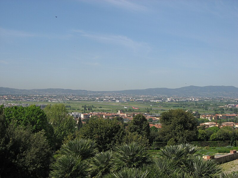 File:Villa La Petraia Apr 2008 (12).JPG