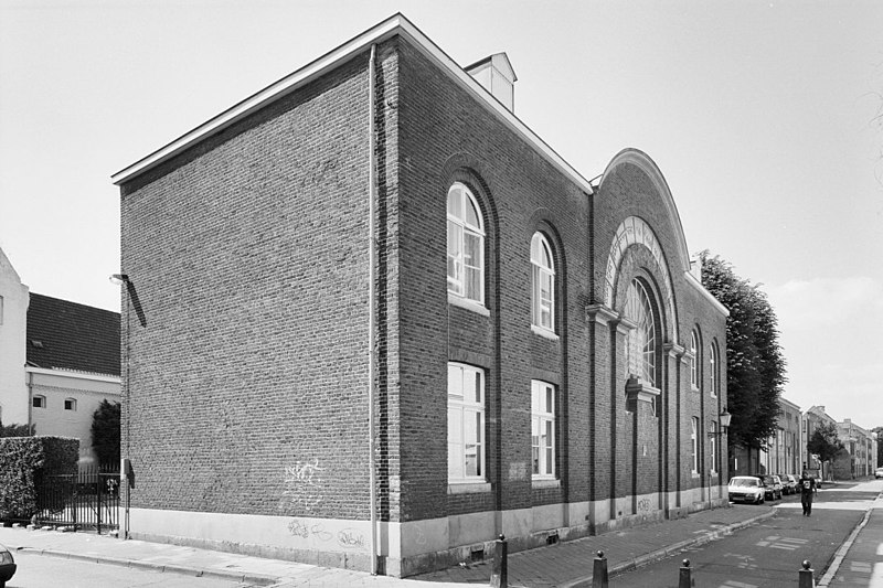 File:Voorgevel en linker zijgevel van de synagoge te Maastricht - Maastricht - 20355186 - RCE.jpg