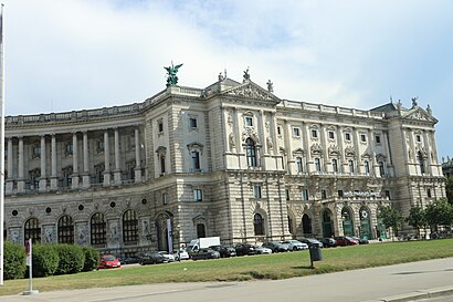 So kommt man zu dem Weltmuseum mit den Öffentlichen - Mehr zum Ort Hier