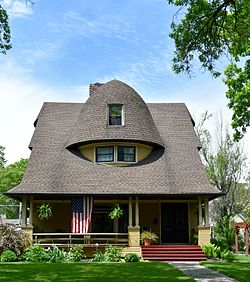 West Ninth Streetcar Line Historic District Des Moines, Iowa.jpg