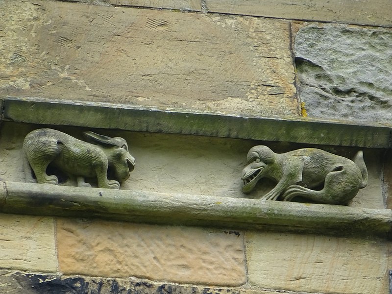 File:Y Santes Fair, yr Wyddgrug, St Mary's Church, Mold, Wales z21.jpg