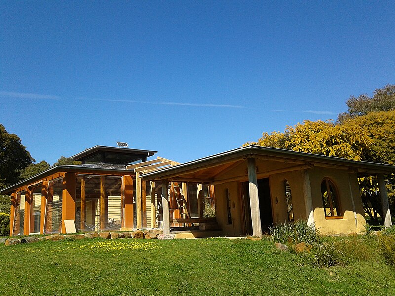 File:Yagya Shala and Shiva Mandir at Satyanand Yoga Rocklyn Ashram, Australia.jpg