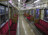 第26編成の車内 （従来タイプモケット赤色・3次車以降が使用）