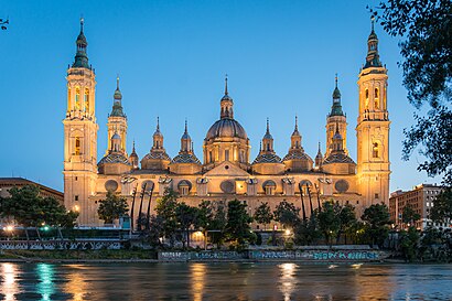 Cómo llegar a Catedral-Basílica de Nuestra Señora del Pilar en transporte público - Sobre el lugar